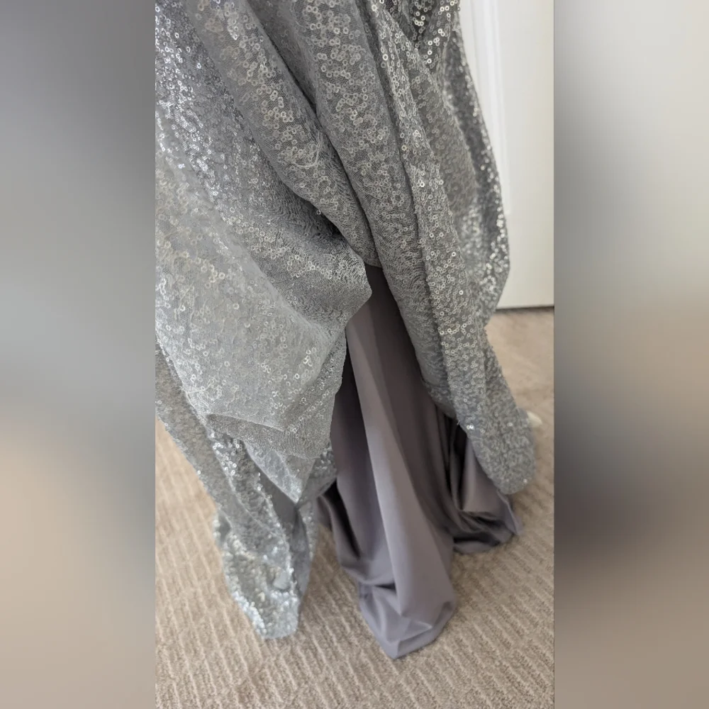 NWT Morilee Madeline Gardner Silver Sequin Gown Size 10 - Picture 15 of 16